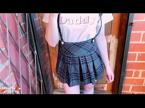 ❤️ Schoolgirl Mengisap penisnya dalam-dalam dan meniduri alih-alih kelas. ❤ Video seks di id.filmexxx18.ru ️❤