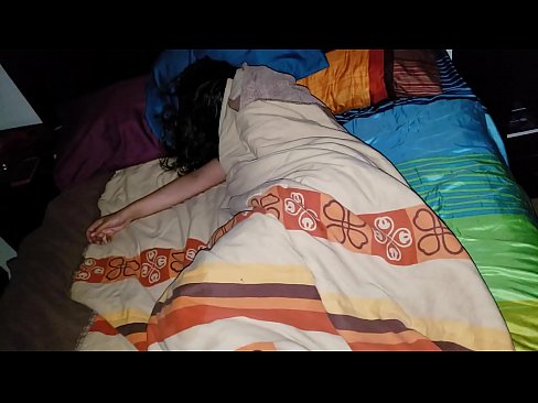 ❤️ Anak tiri memarahi ibu tirinya yang masih muda saat dia tidur. ❤ Video seks di id.filmexxx18.ru ️❤